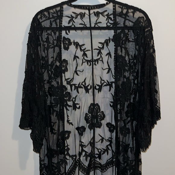 ✨HP✨ GORGEOUS BOHO LACE DUSTER/KIMONO - Picture 5 of 12